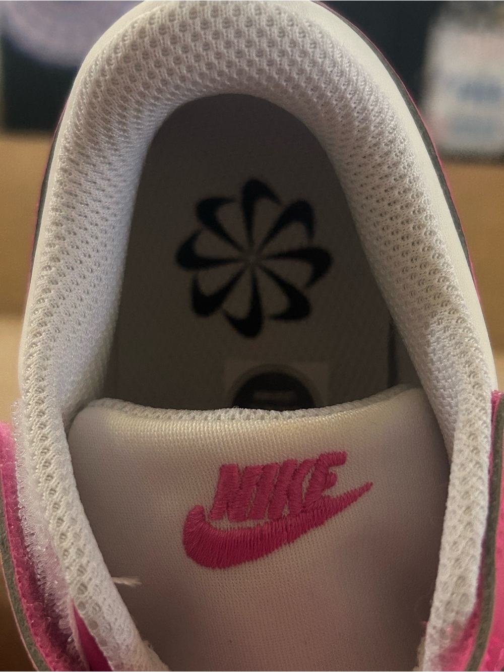 Nike Kids Sneakers White & Pink Size 12 - Picture 3 of 6